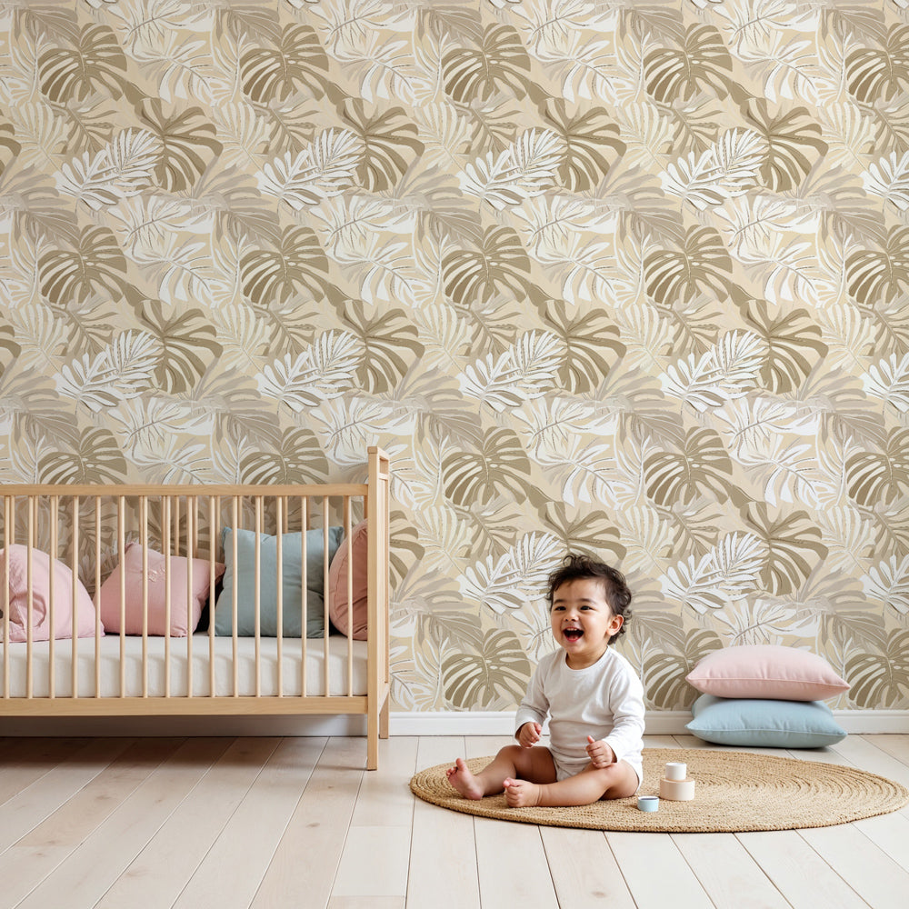Tropical leaves mural wallpaper creating serene nursery atmosphere with neutral botanical design by Kids-Mundo