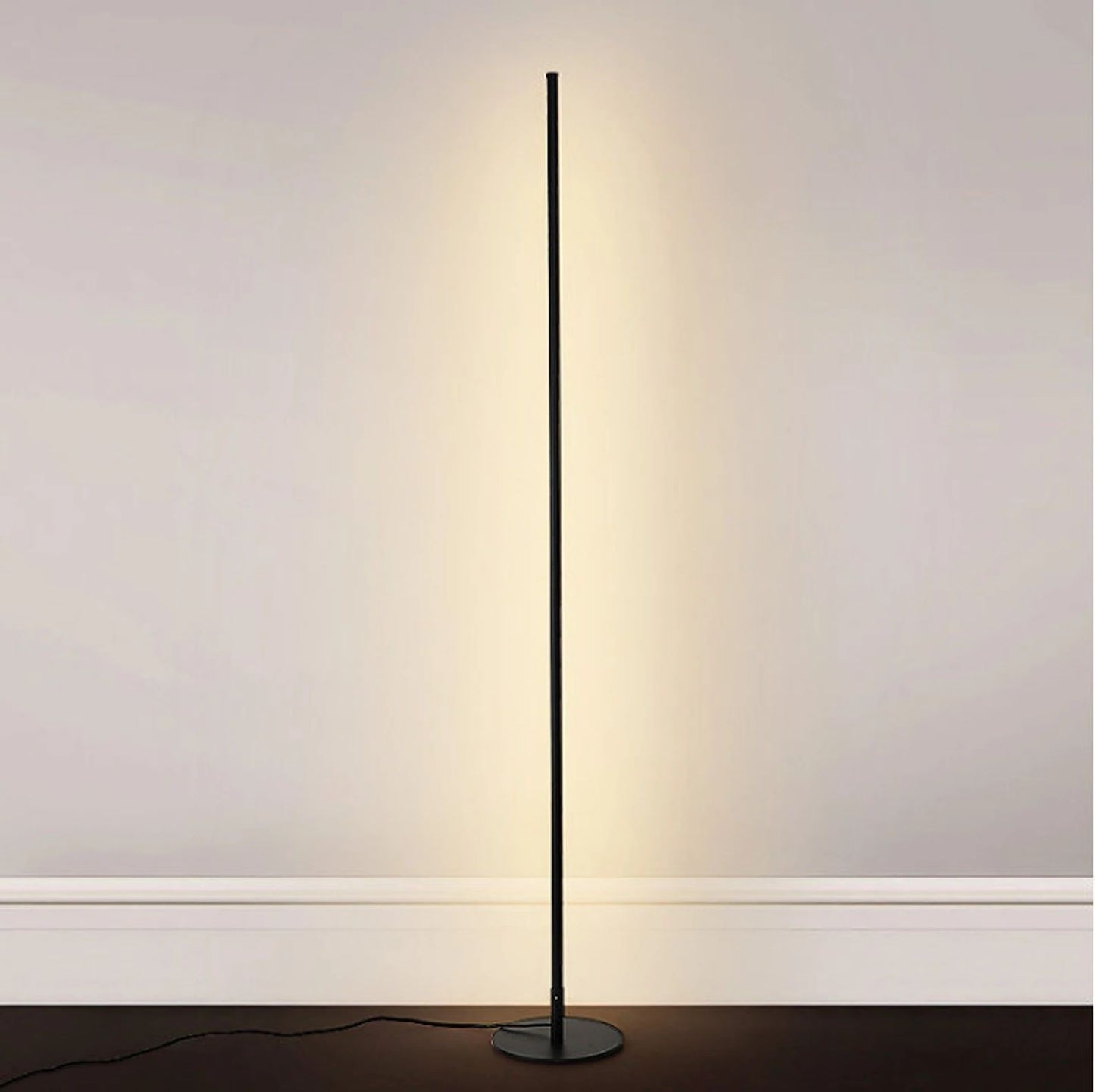 Modern LED Floor Lamp | Adjustable Design for Cozy Atmosphere