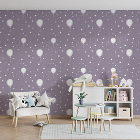Purple balloon and twinkling stars mural wallpaper for magical kids room by Kids-Mundo