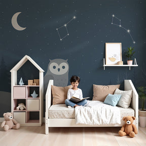 Owl stars mural wallpaper creating peaceful nighttime atmosphere in modern kids bedroom by Kids-Mundo